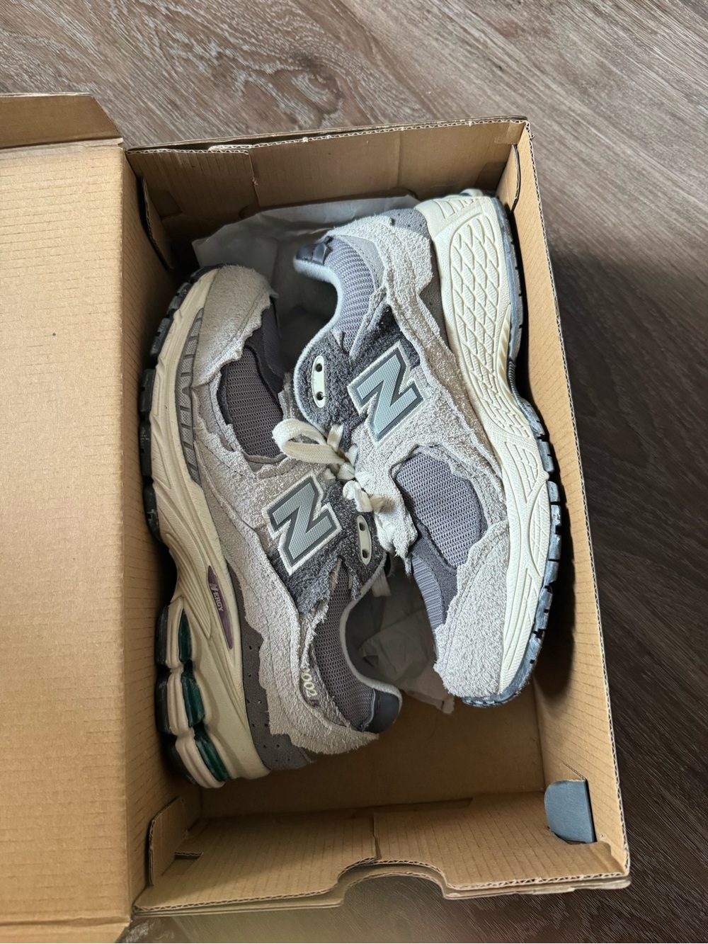 New Balance m2002rda size 4